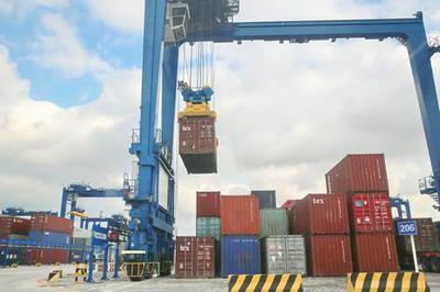 榕城外貿(mào)穩(wěn)中提質(zhì)，前三季度貨物進(jìn)出口總值達(dá)1931.7億元，同比增長(zhǎng)12.1%